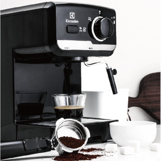 伊莱克斯高压咖啡机BX1007